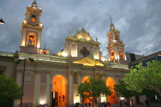 salta_cathedrale_nuit